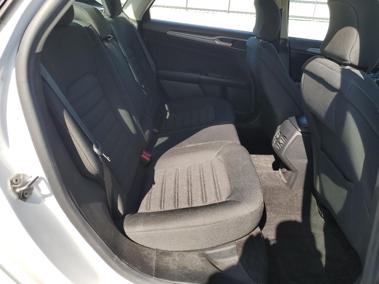 2019 Ford Fusion Se VIN: 3FA6P0LU3KR124924 Lot: 54028435