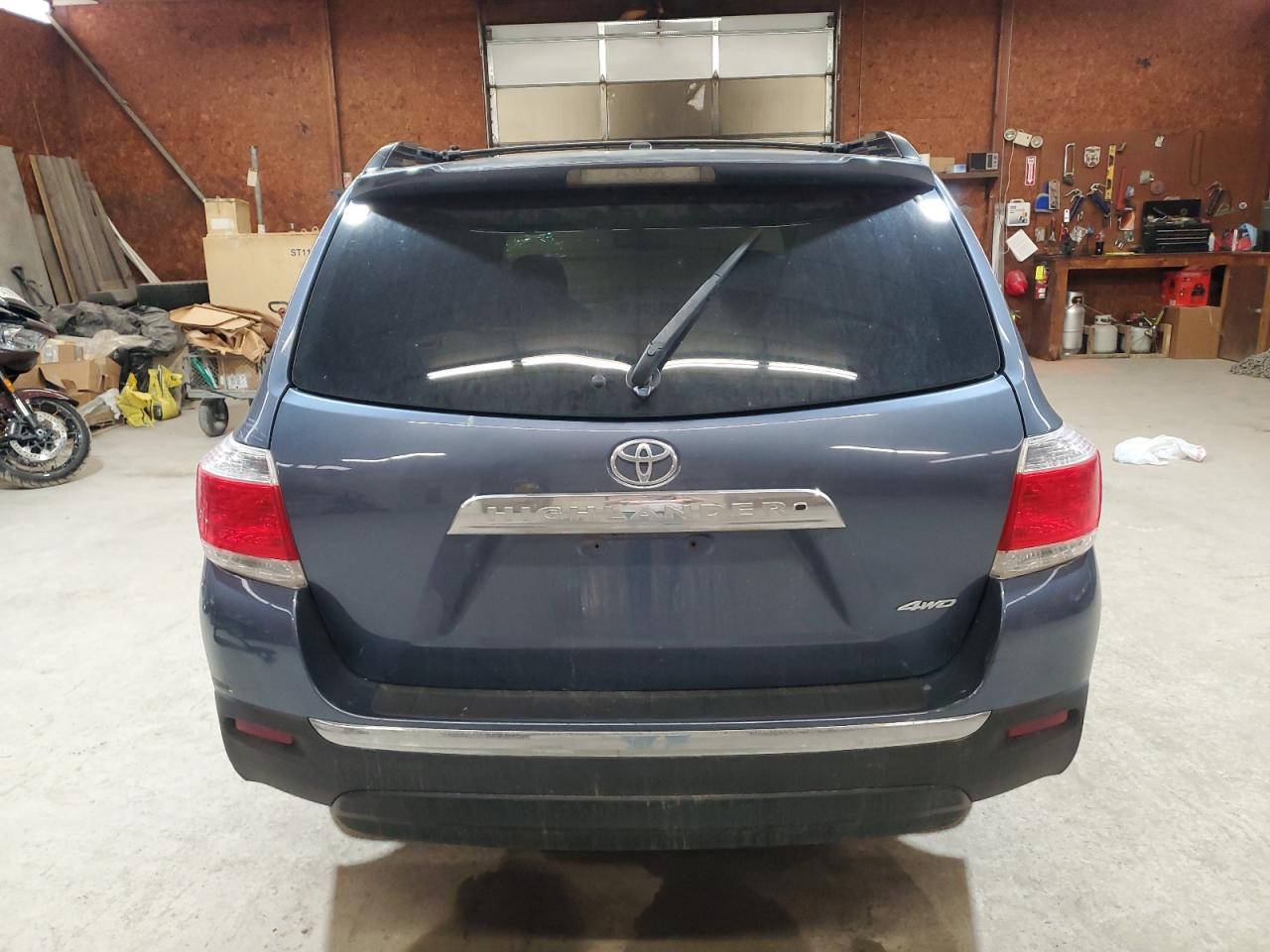 2013 Toyota Highlander Base VIN: 5TDBK3EH7DS230768 Lot: 55061675