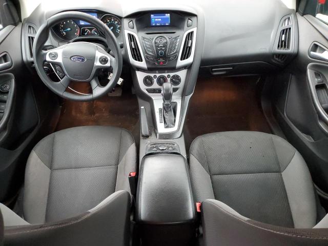 Sedans FORD FOCUS 2014 Red