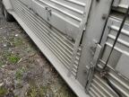 1993 Featherlite Livestock Trailer продається в Fort Wayne, IN - Side