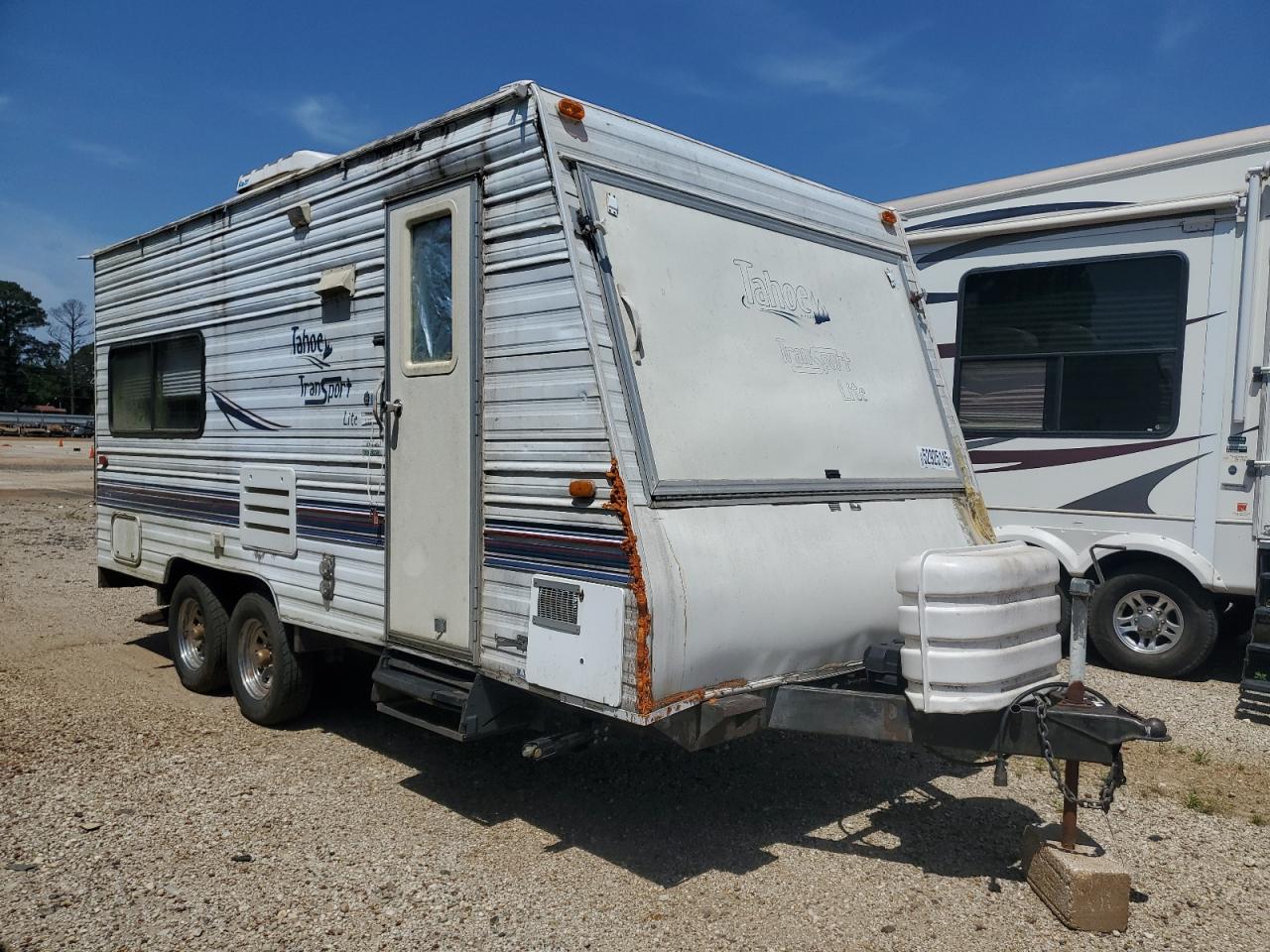 2002 Tahoe Traveltral na sprzedaż w Longview, TX - Front End