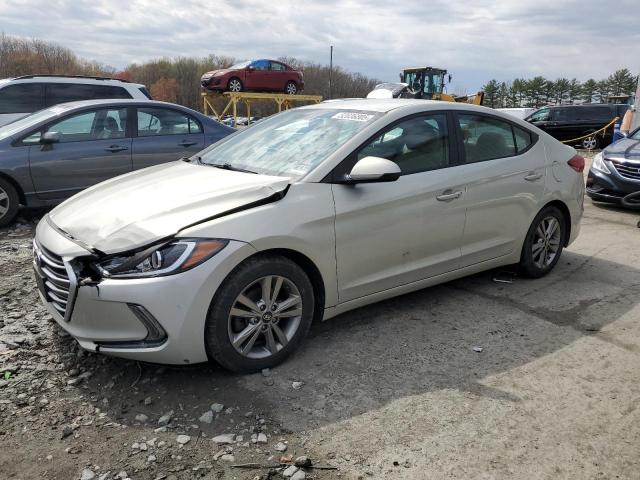  HYUNDAI ELANTRA 2017 Кремовый