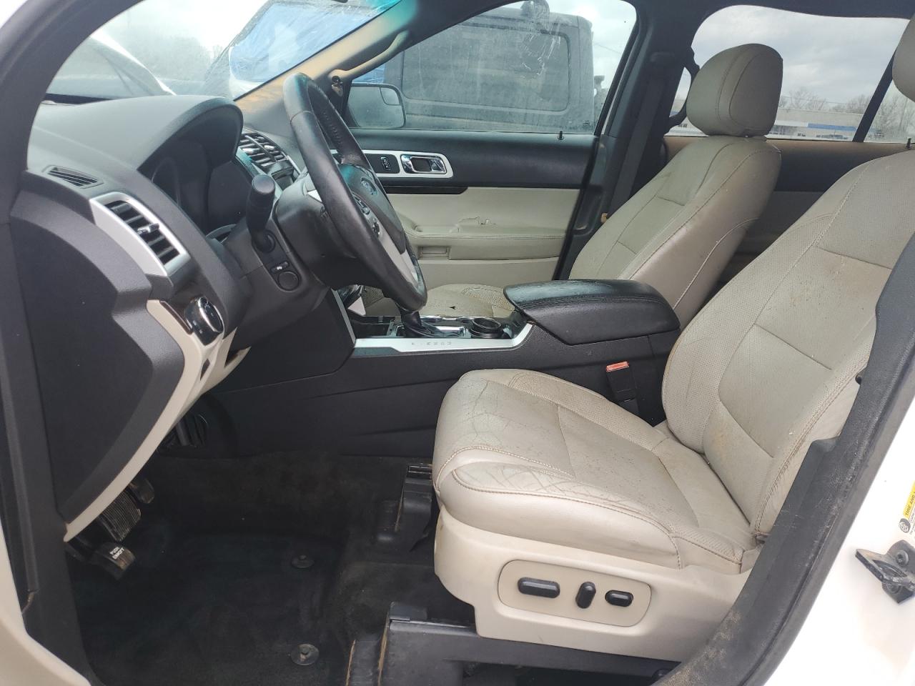 2015 Ford Explorer - Image 7