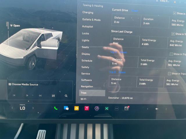 2024 TESLA CYBERTRUCK 