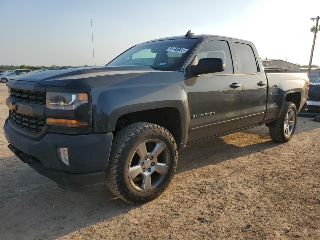 2017 Chevrolet Silverado K1500 Lt for Sale in San Antonio, TX - Front End
