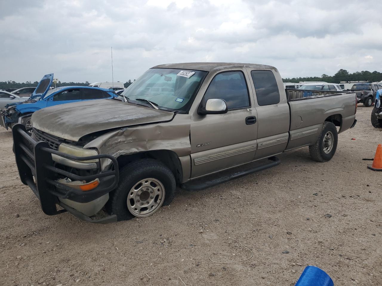 1999 Chevrolet Silverado C2500 for Sale in Houston, TX - Front End