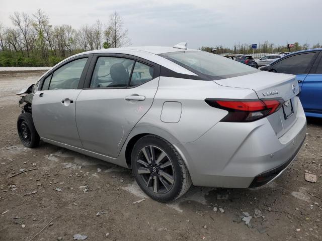  NISSAN VERSA 2021 Сріблястий