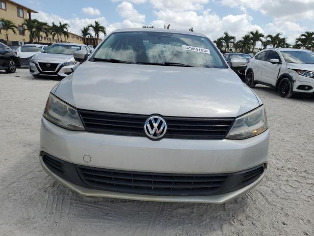  VOLKSWAGEN JETTA 2012 Серебристый