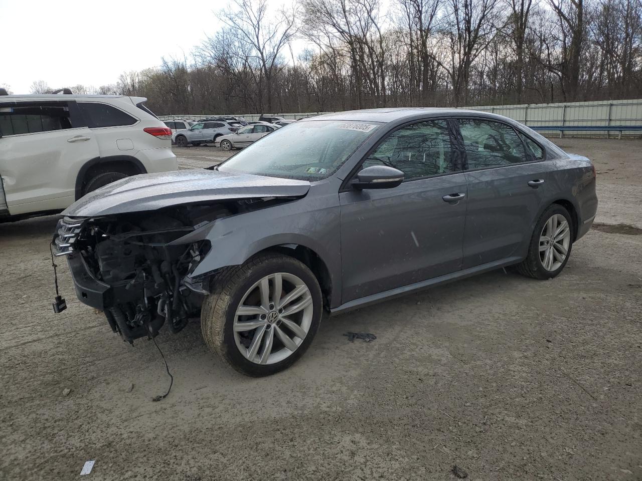 2019 Volkswagen Passat Wolfsburg للبيع في Ellwood City، PA - Front End