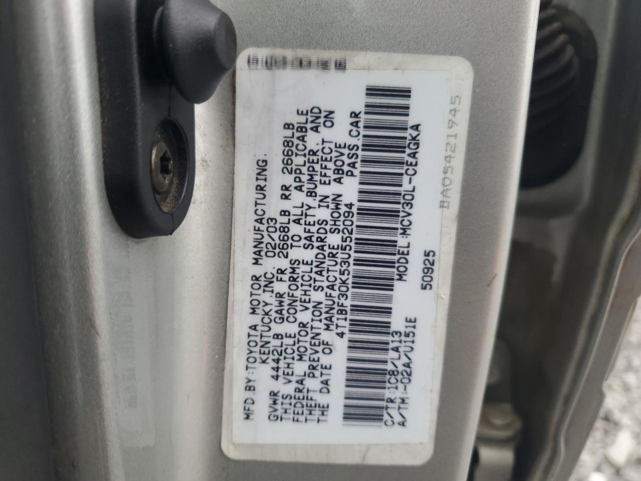 2003 Toyota Camry Le VIN: 4T1BF30K53U552094 Lot: 52079735