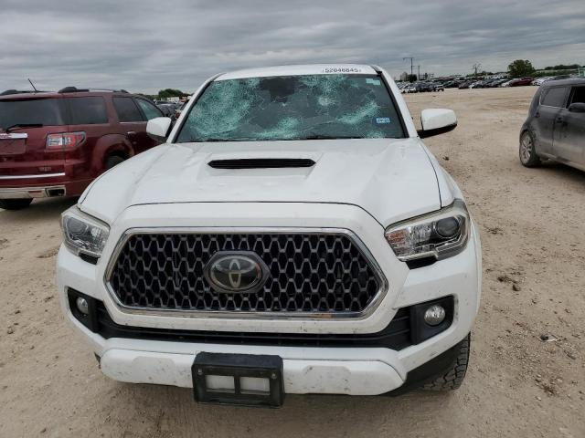  TOYOTA TACOMA 2018 Biały