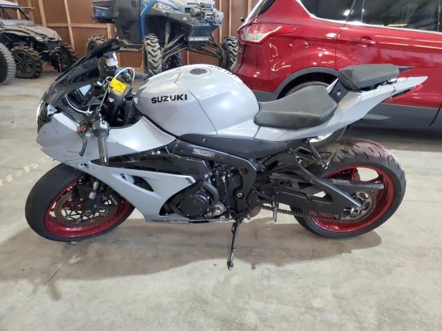 SUZUKI GSXR1000 2024 Серый