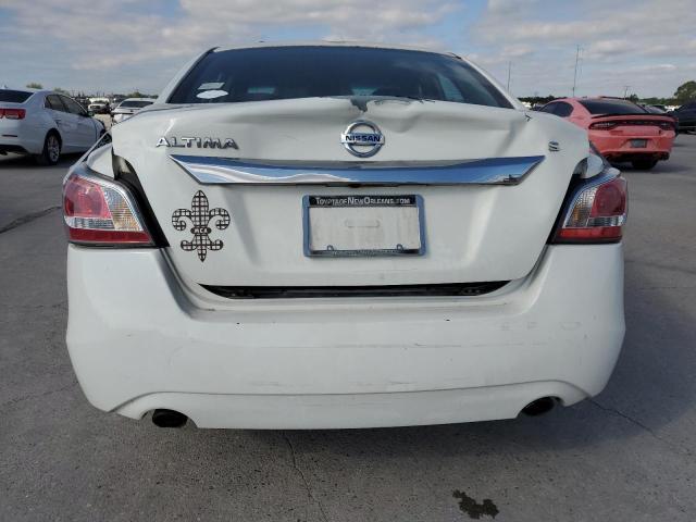  NISSAN ALTIMA 2015 Biały