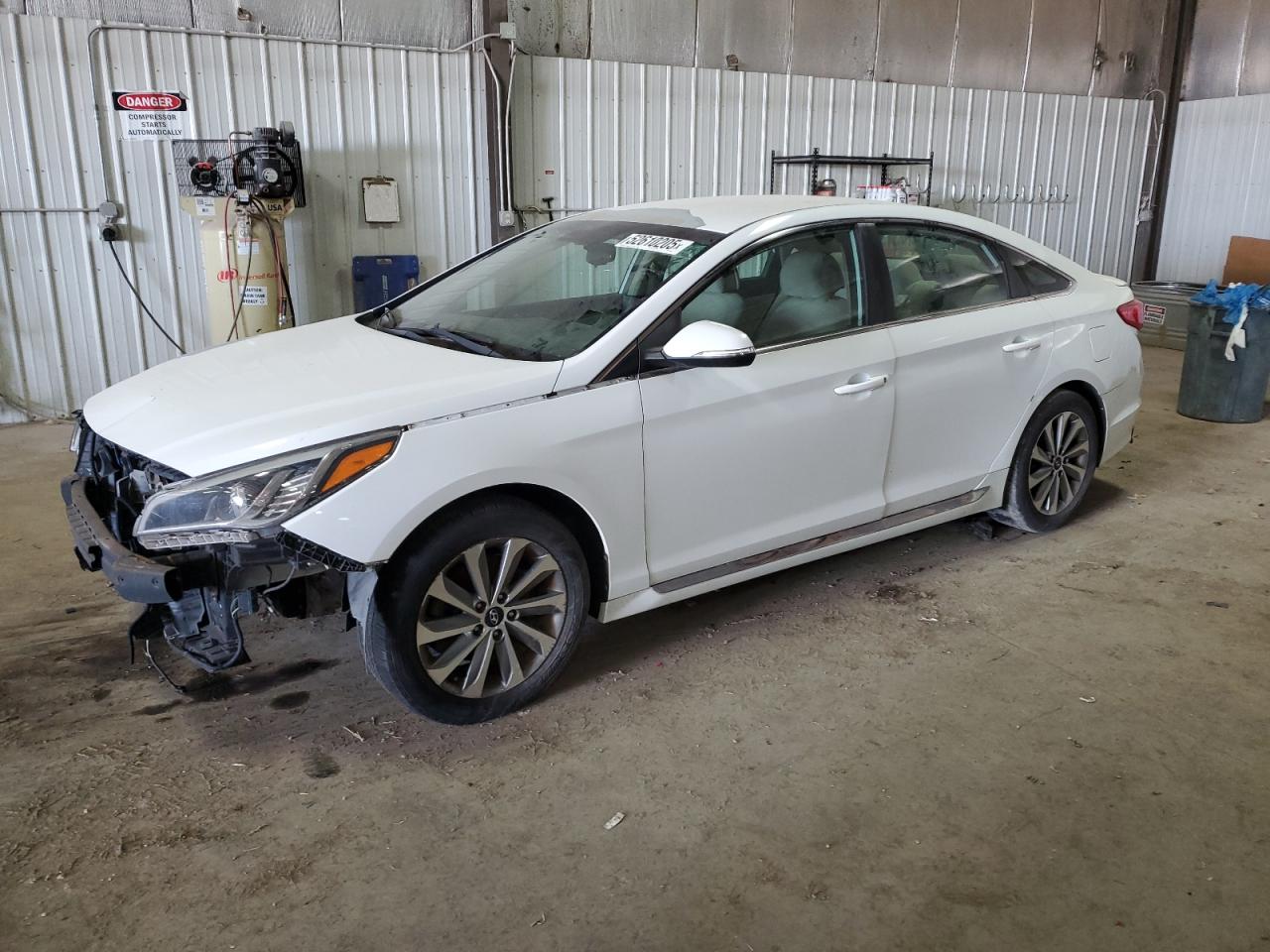 2017 Hyundai Sonata Sport на продаже в Des Moines, IA - Front End
