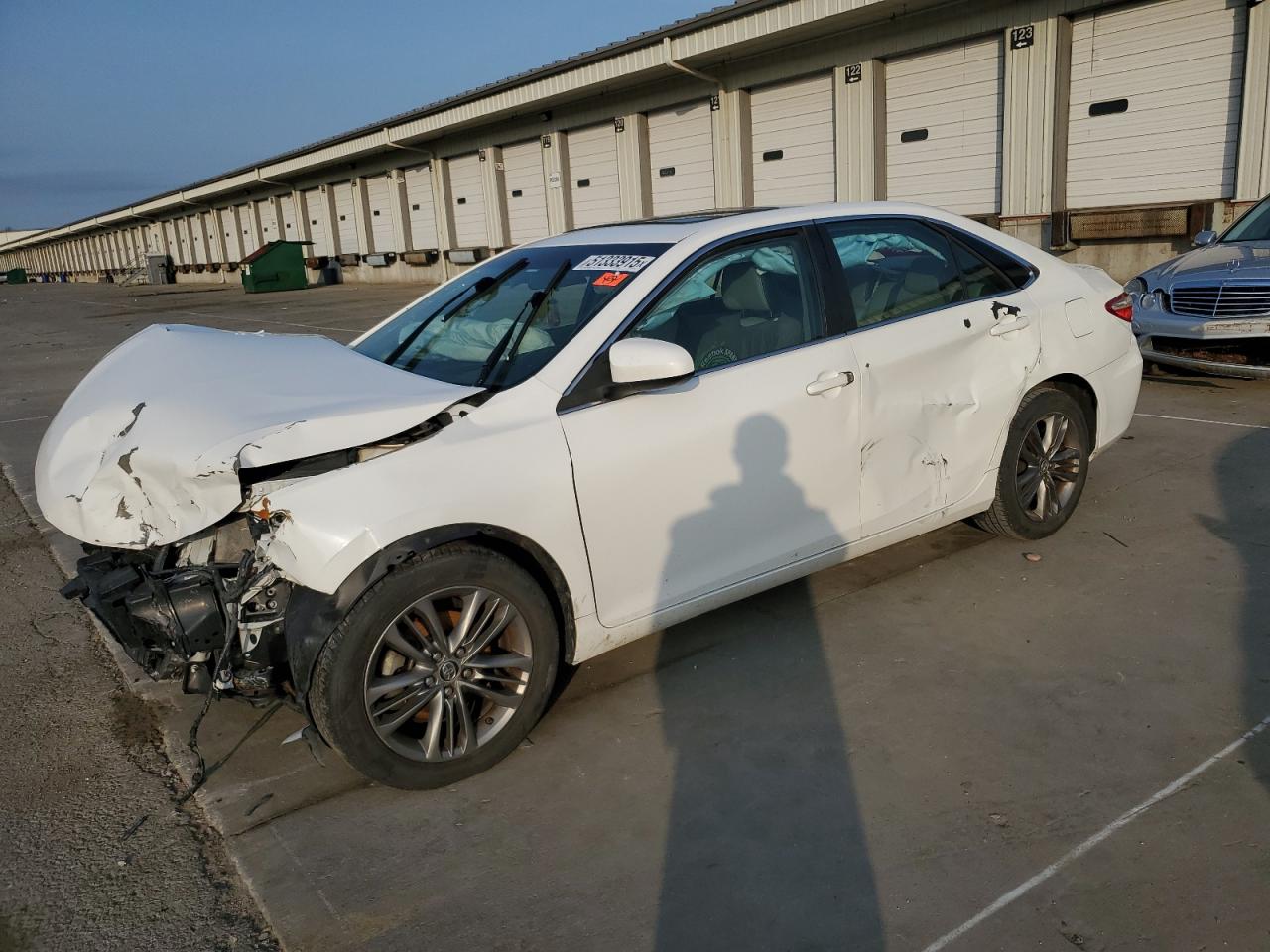 2015 Toyota Camry Le for Sale in Louisville, KY - All Over