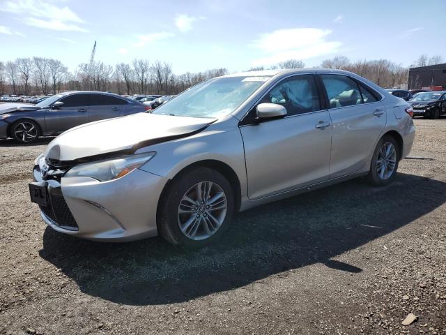  TOYOTA CAMRY 2016 Srebrny
