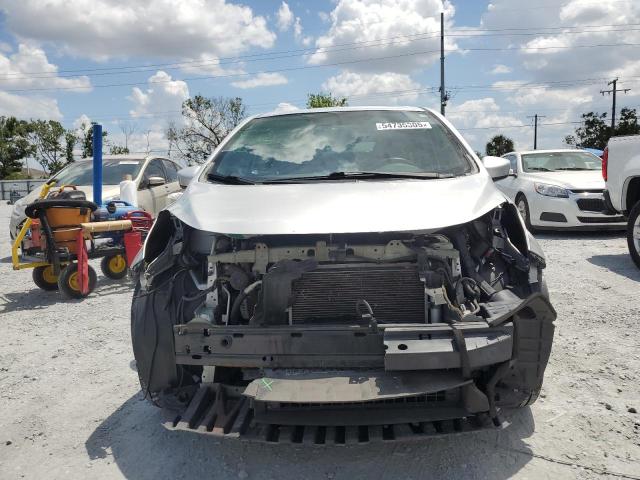  NISSAN VERSA 2015 Srebrny