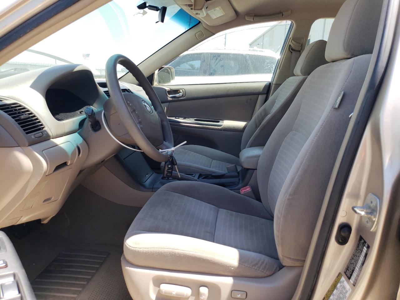 2005 Toyota Camry Le VIN: 4T1BF30K85U604563 Lot: 53577975