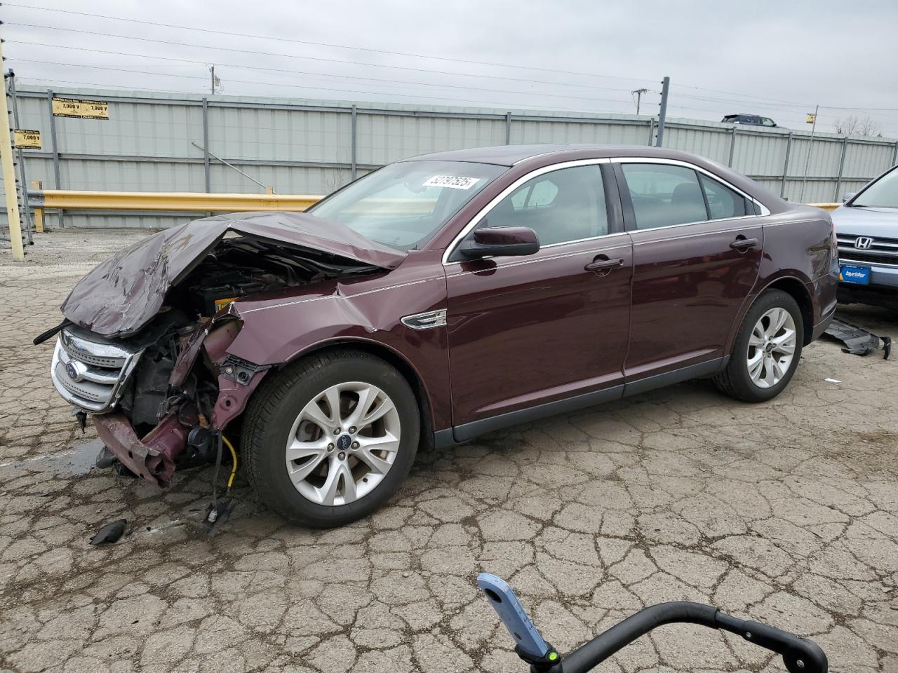 2011 Ford Taurus Sel for Sale in Dyer, IN - Front End
