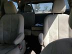 2014 Toyota Sienna  იყიდება Pekin-ში, IL - Front End