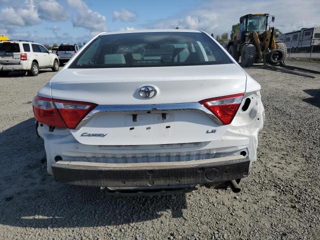  TOYOTA CAMRY 2017 Biały