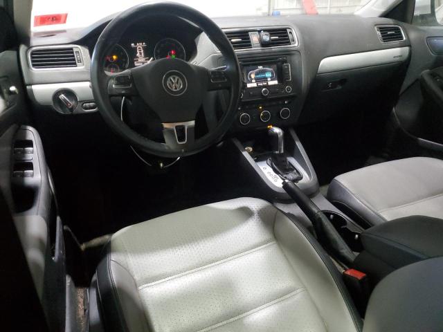  VOLKSWAGEN JETTA 2013 Серебристый