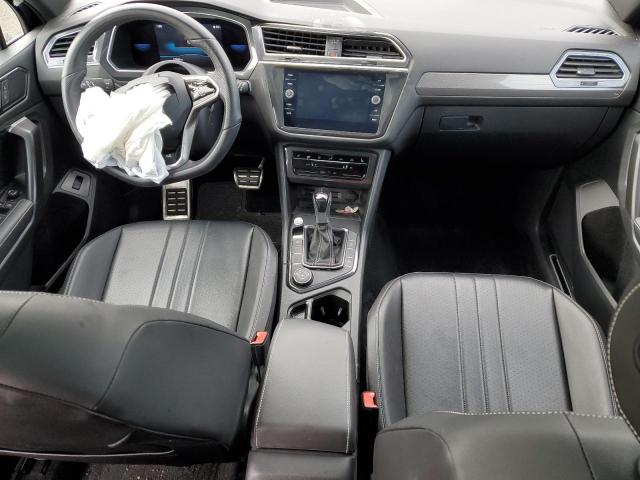  VOLKSWAGEN TIGUAN 2022 Czarny
