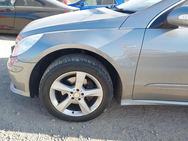 2010 MERCEDES BENZ R300 GR ED