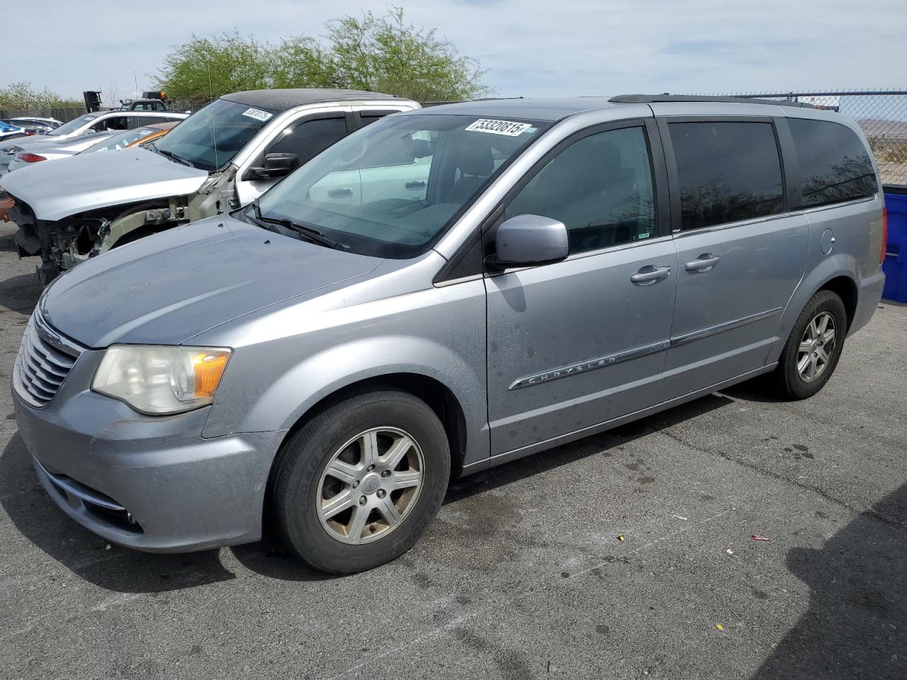 North Las Vegas, NV에서 판매 중인 2013 Chrysler Town & Country Touring - Front End