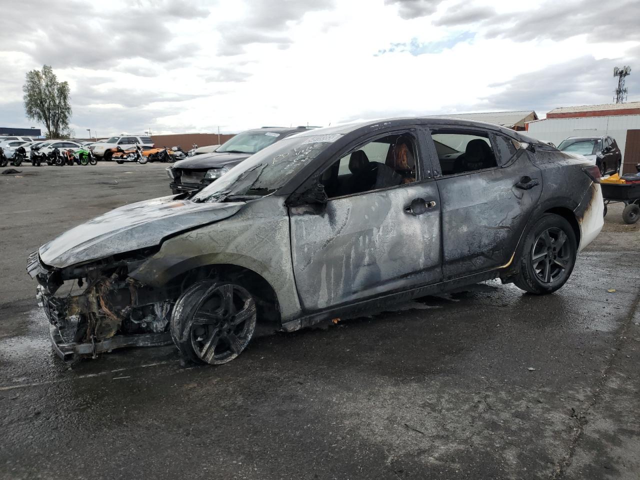 2025 Nissan Sentra Sv продається в North Las Vegas, NV - Burn
