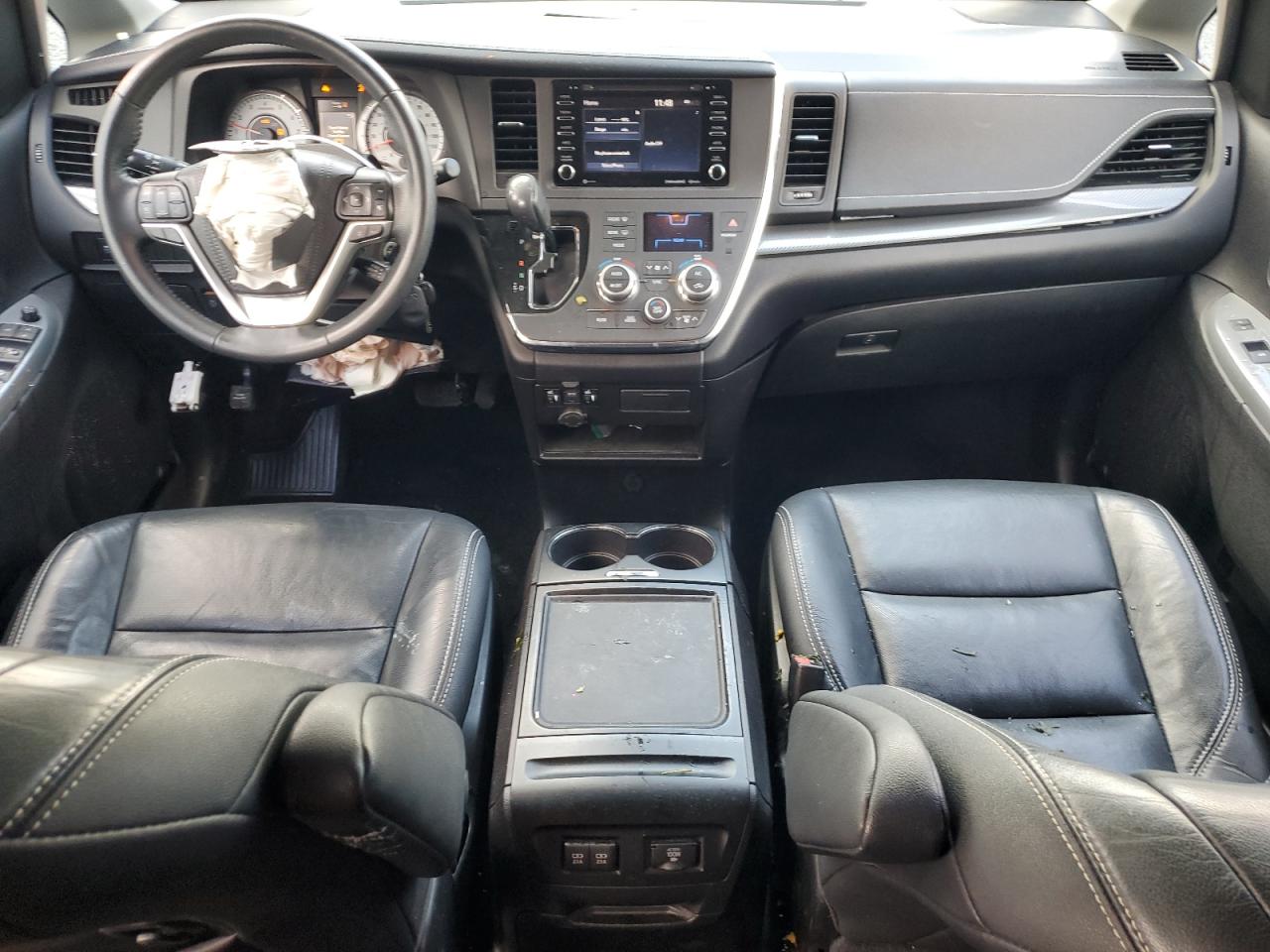 5tdxz3dc9js912005 5TDXZ3DC9JS912005 2018 Toyota Sienna Se