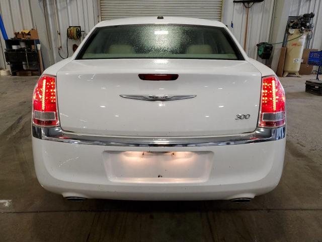 Седани CHRYSLER 300 2013 Білий