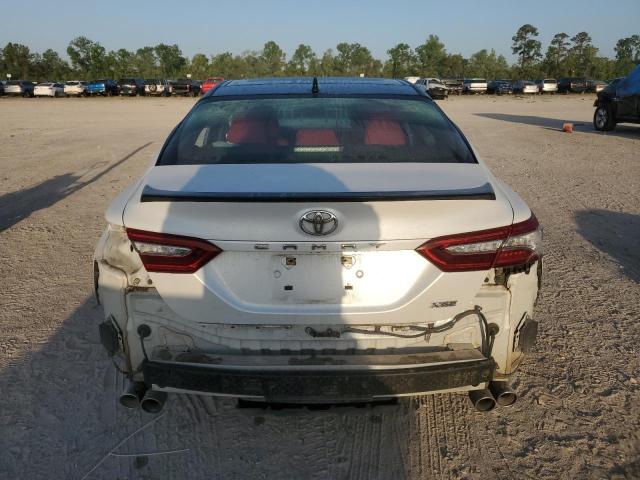 TOYOTA CAMRY 2018 White