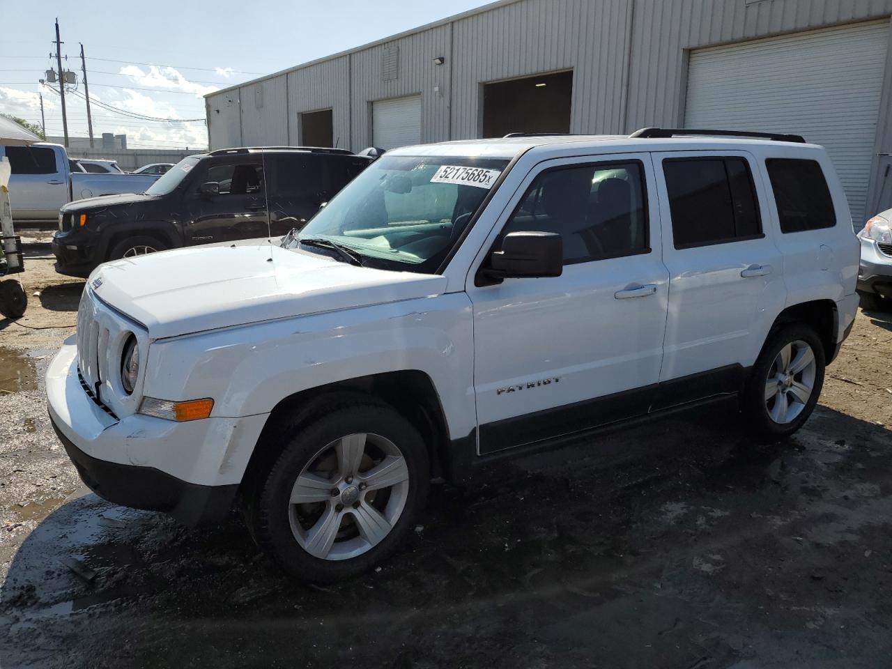 2017 Jeep Patriot Latitude for Sale in Jacksonville, FL - Front End