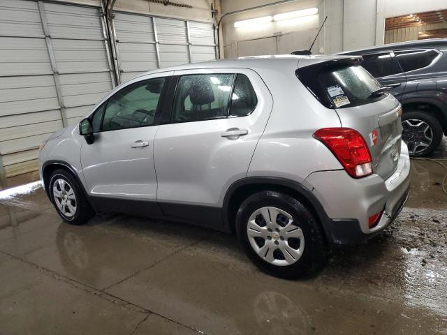  CHEVROLET TRAX 2018 Srebrny