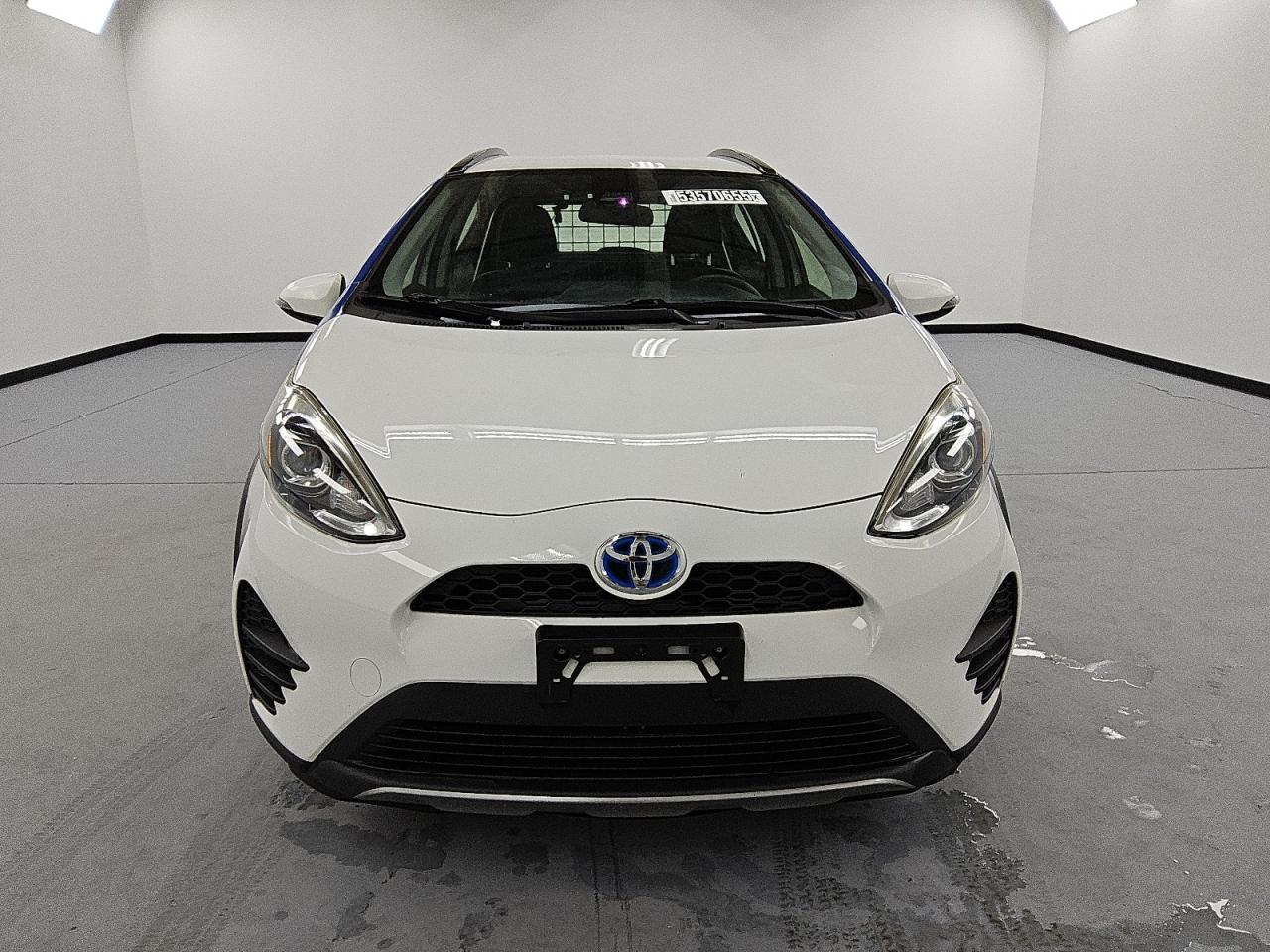 2018 Toyota Prius C იყიდება Wheeling-ში, IL - Minor Dent/Scratches