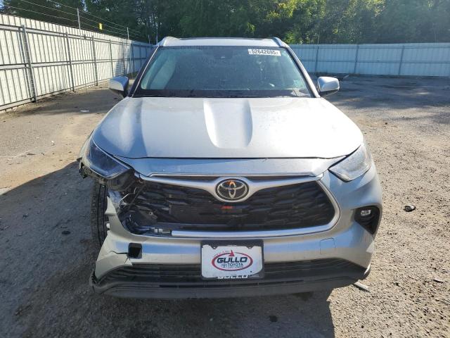  TOYOTA HIGHLANDER 2021 Сріблястий