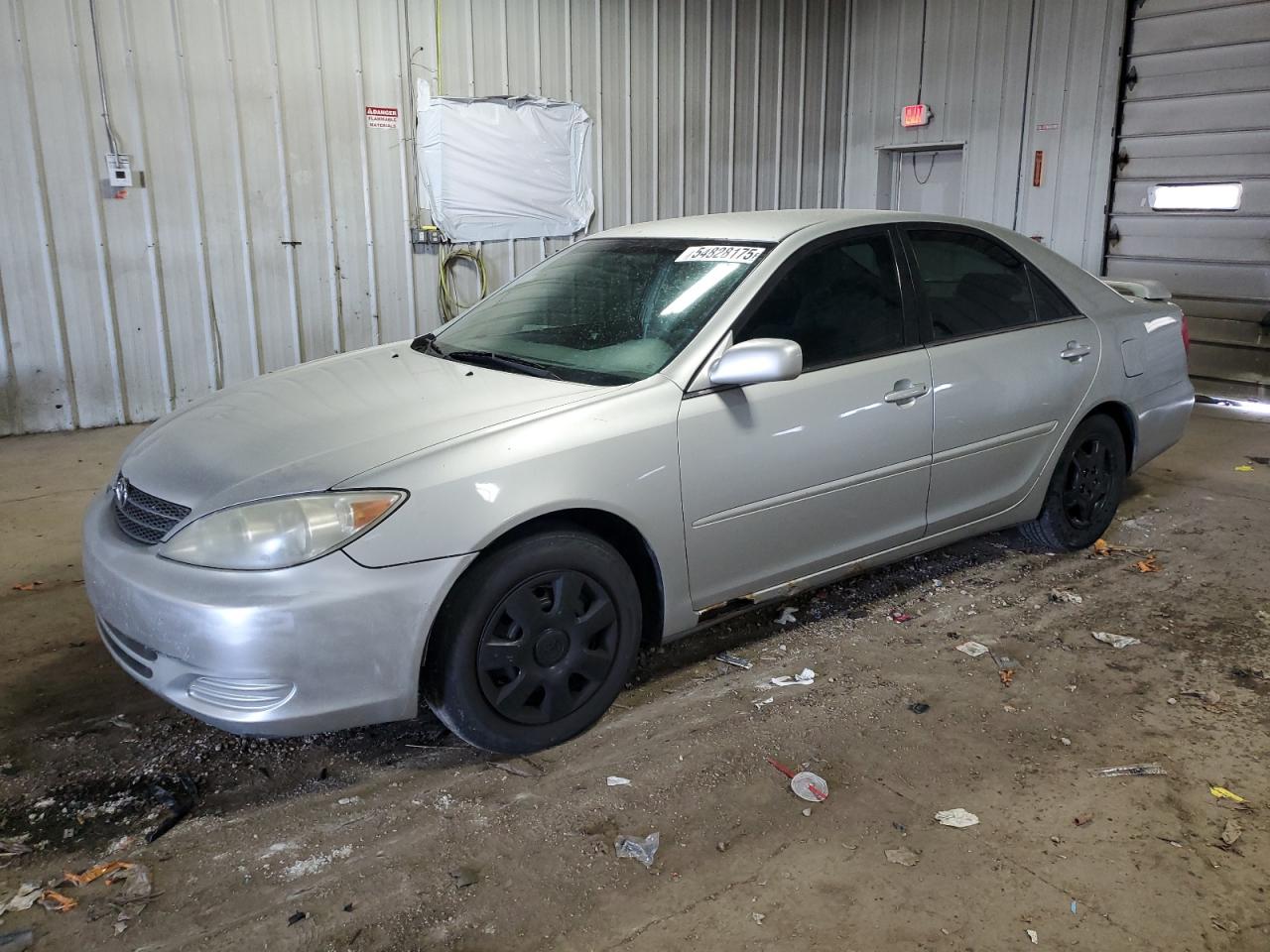 2002 Toyota Camry Le VIN: 4T1BE32K92U520831 Lot: 54828175