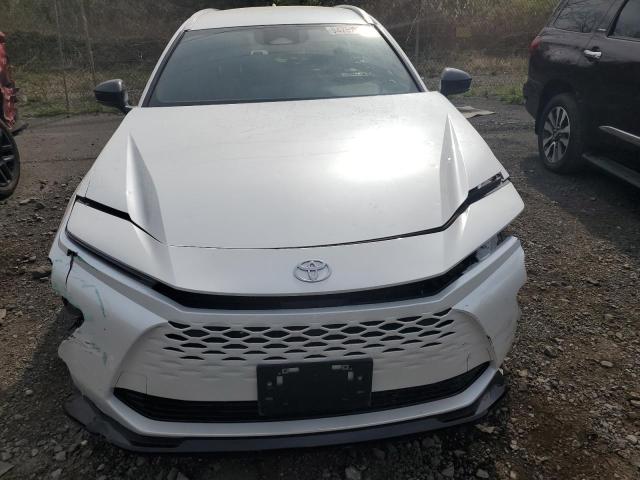 2025 TOYOTA CROWN SIGNIA XLE