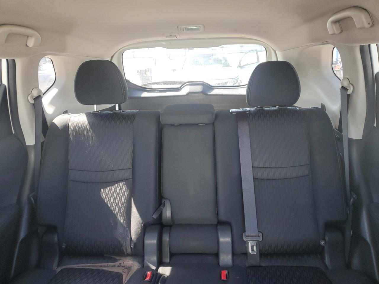 2018 Nissan Rogue S VIN: KNMAT2MT2JP565113 Lot: 52349195