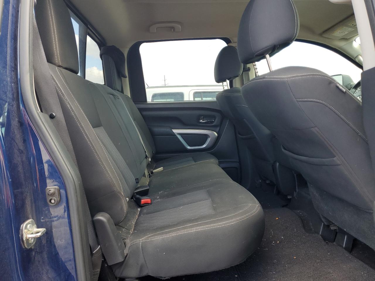 1n6ba1f32hn531421 1N6BA1F32HN531421 2017 Nissan Titan Xd S
