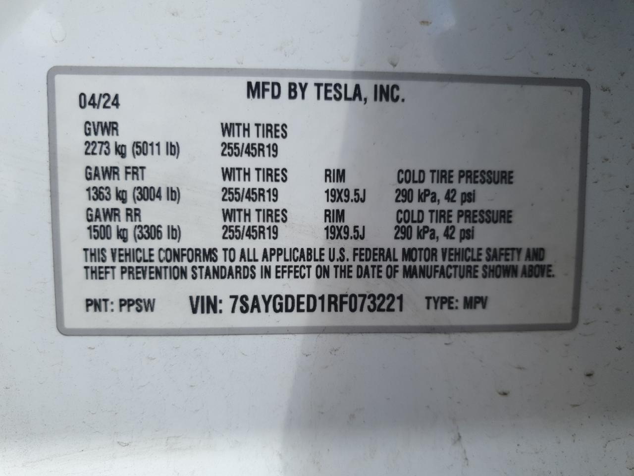 2024 Tesla Model Y VIN: 7SAYGDED1RF073221 Lot: 54175355
