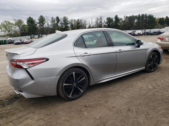  TOYOTA CAMRY 2019 Srebrny