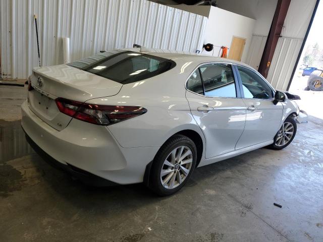  TOYOTA CAMRY 2022 Biały