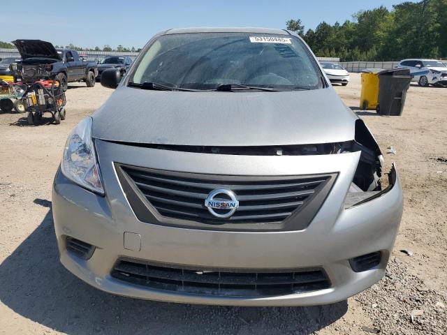 Sedans NISSAN VERSA 2013 Srebrny