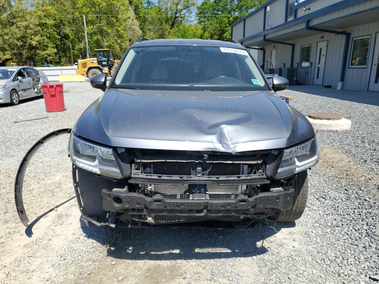 2018 Volkswagen Tiguan - Image 5