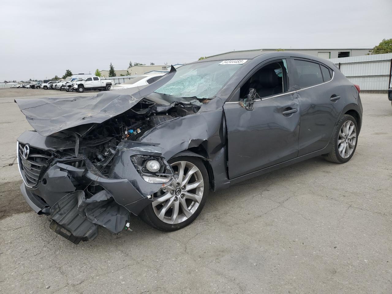 2016 Mazda 3 Touring na sprzedaż w Bakersfield, CA - Front End
