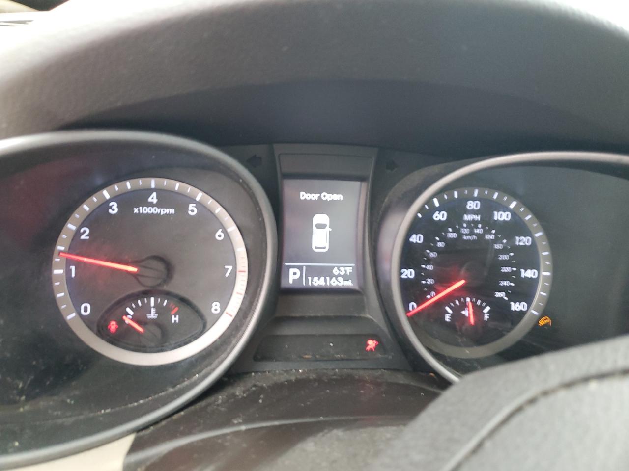 2016 Hyundai Santa Fe - Image 9