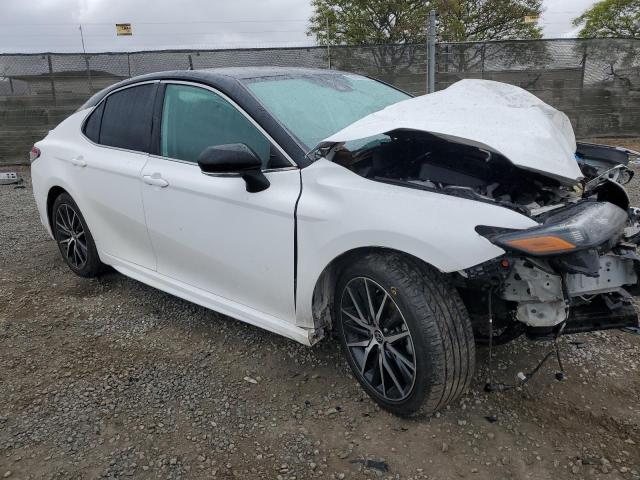  TOYOTA CAMRY 2023 Белы