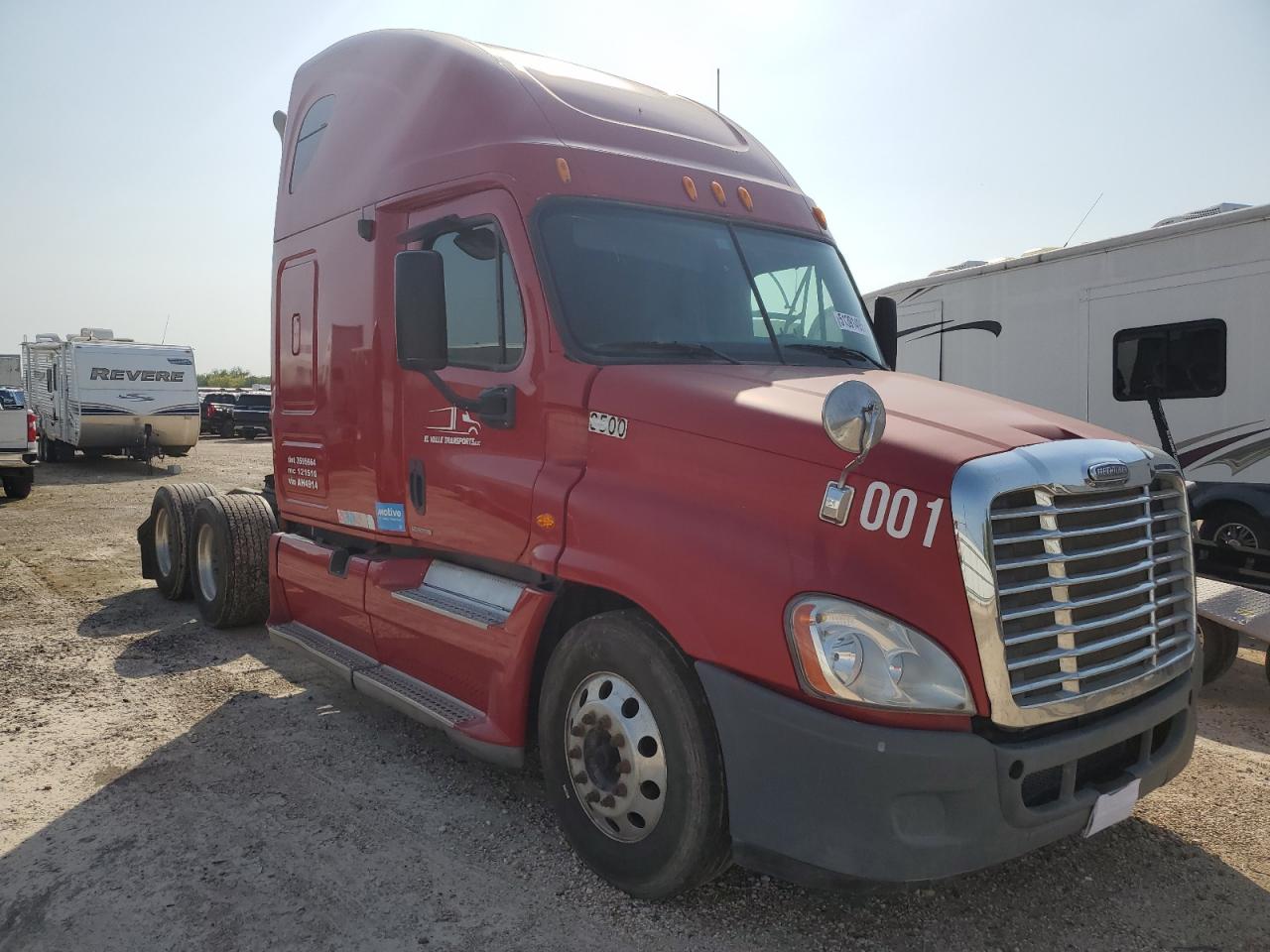2009 Freightliner Cascadia 125 Semi Truck for Sale in Mercedes, TX - Side